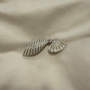 ✨ Vintage Crown Trifari Enamel Leaf Bow Brooch – Silver Tone | 1960s–70s